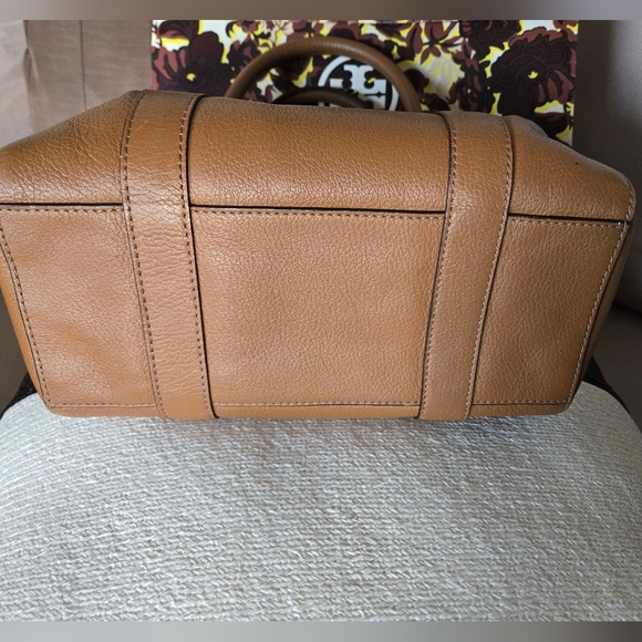 💫 Tory Burch: Brody Satchel - Picture 11 of 14